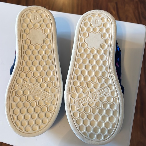 Cat and Jack toddler slip on shoes - Picture 2 of 4